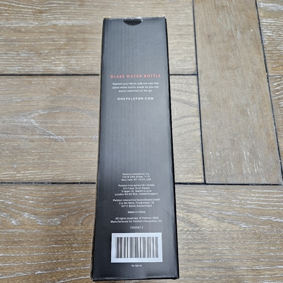 Peloton Glass Water Bottle 16 OZ Non Slip, NIB - Picture 4 of 5